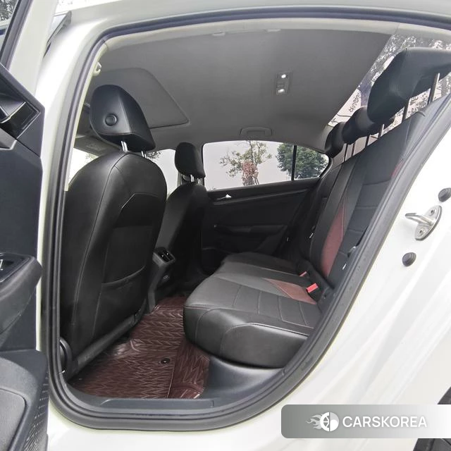 Volkswagen Bora 2021 Белый из Китая, фото 2