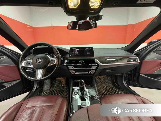 BMW 5 series 2018 Черный из Китая, фото 2