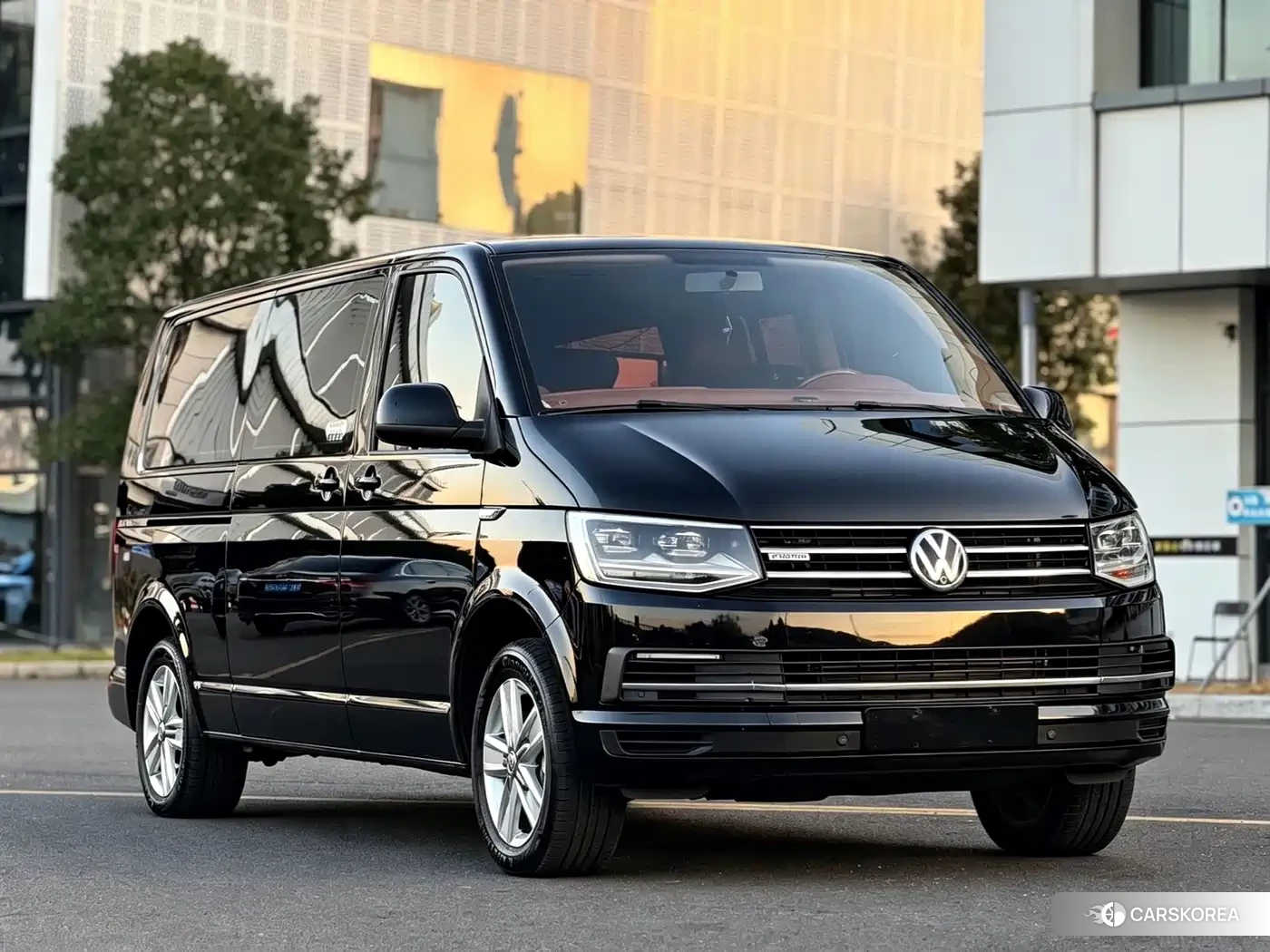 Volkswagen Caravelle 2018 Черный из Китая, фото 2