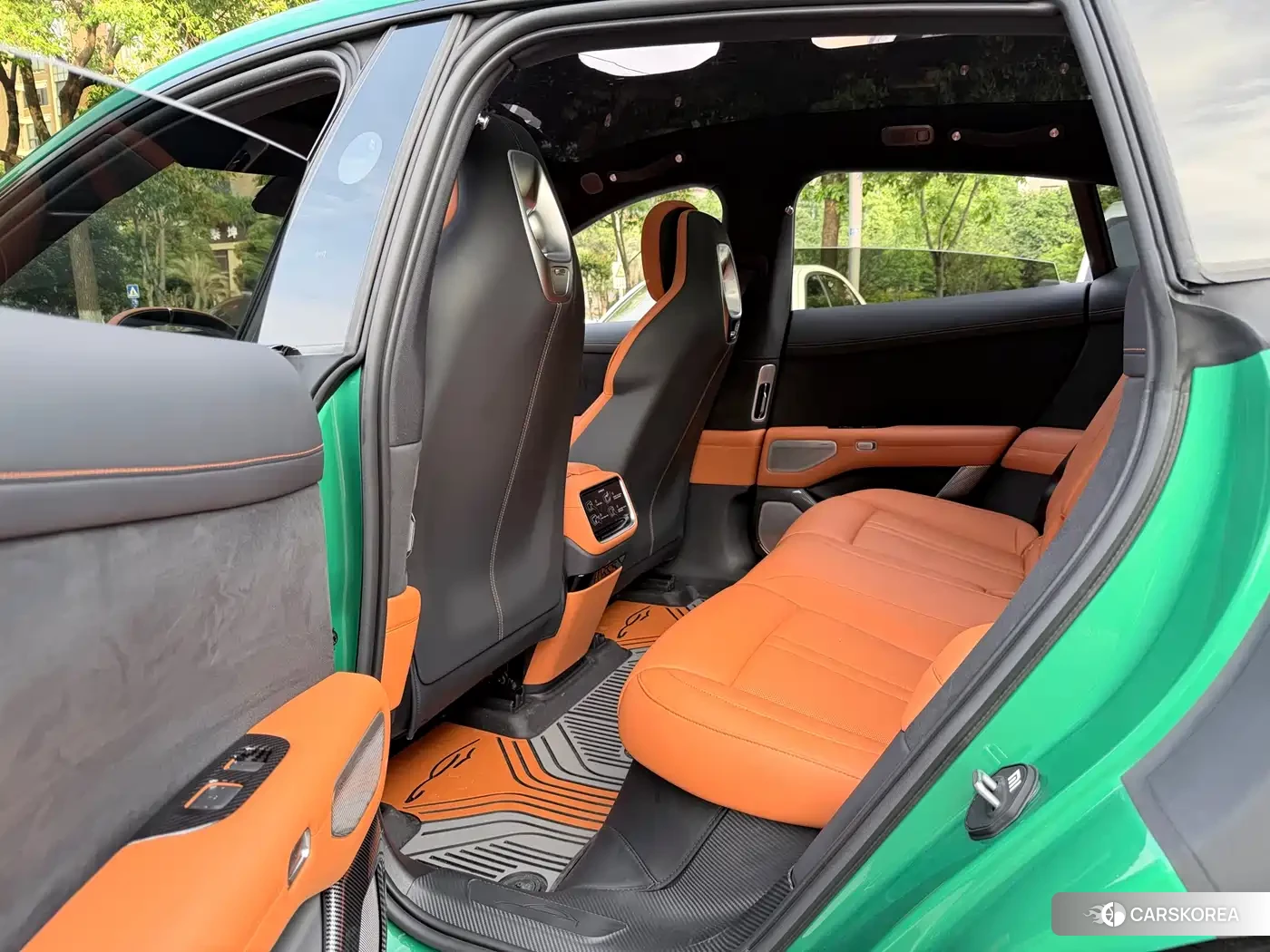 Xiaomi Car Xiaomi YU7 id 4548016 из Китая 12
