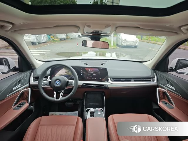 BMW iX1 2026 Белый из Китая, фото 4