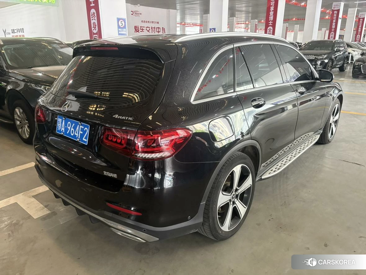 Mercedes-Benz GLC 2021 Черный из Китая, фото 2
