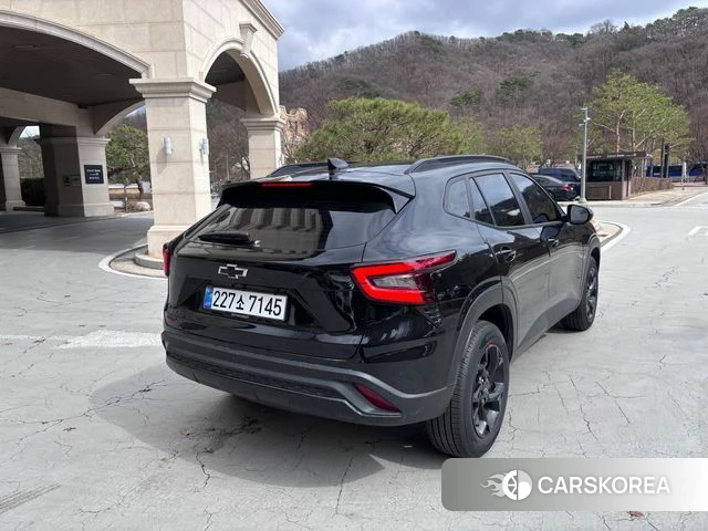 Chevrolet (GM Daewoo) Trax Crossover 2026 Черный из Кореи, фото 2