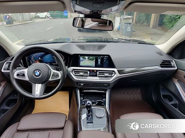 BMW 3 series 2022 Черный из Китая, фото 2