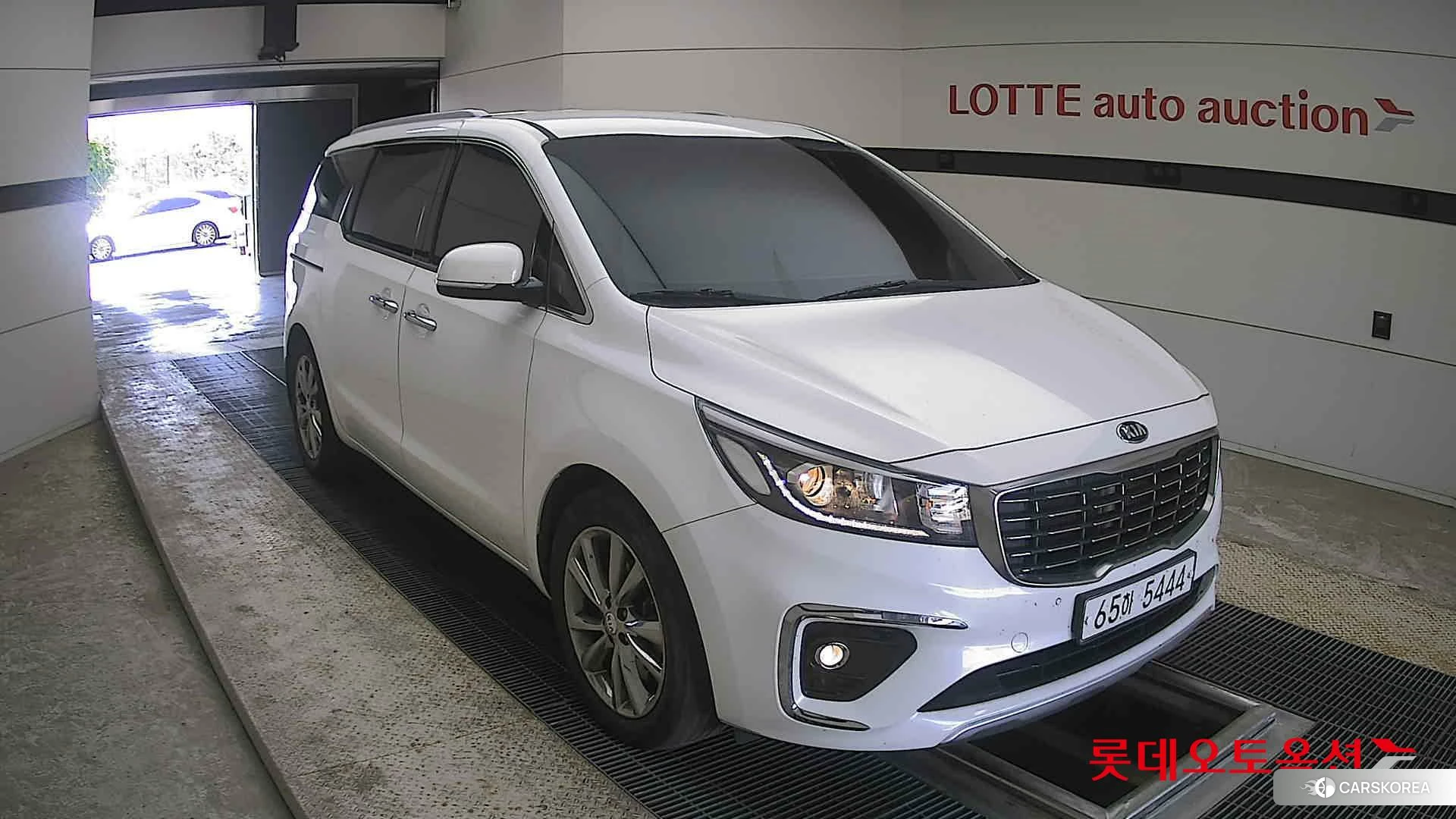Kia Carnival id 4296917 из Кореи 12