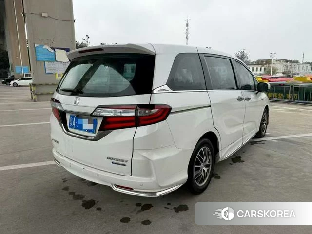 Honda Odyssey 2021 Белый из Китая, фото 2