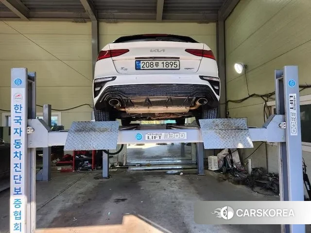 Kia The New K3 2nd generation 2021 Белый из Кореи, фото 2