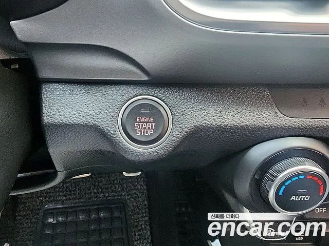 Kia Stonic id 2536561 из Кореи 11