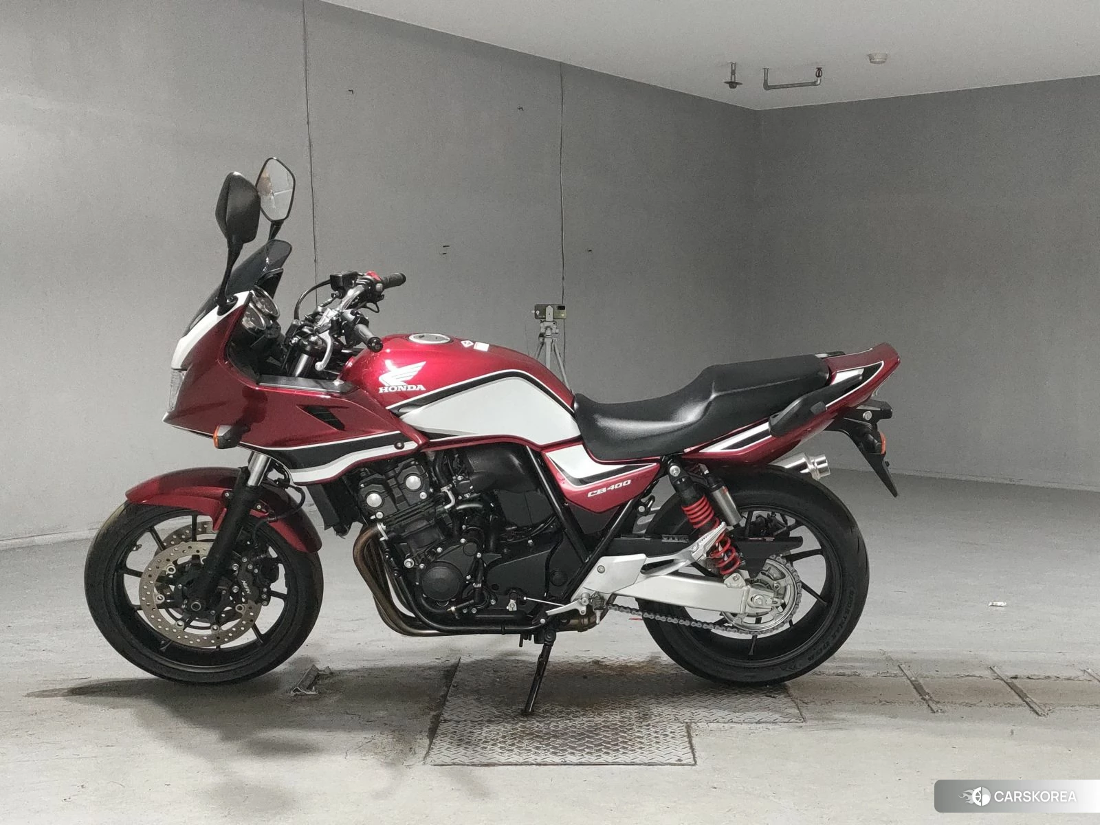 Honda CB400SF BOLDOR 2022 из Японии, фото 2
