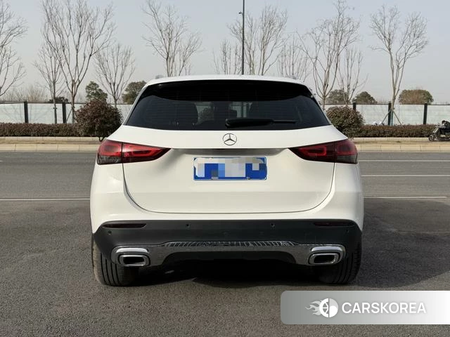 Mercedes-Benz GLA 2022 Белый из Китая, фото 2