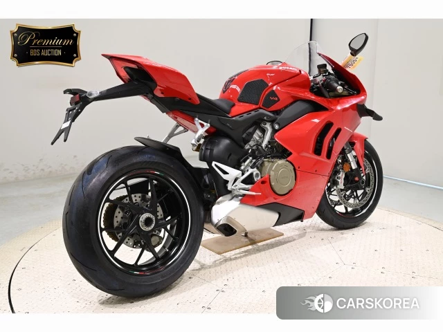 Проданный Ducati PANIGALE V4 2022 из Японии