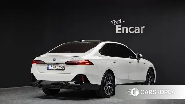 BMW 5 Series (G60) id 3711362 из Кореи 12