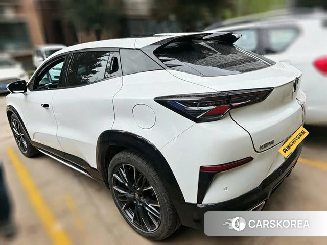 Chang'an UNI-T 2023 Белый из Китая, фото 2