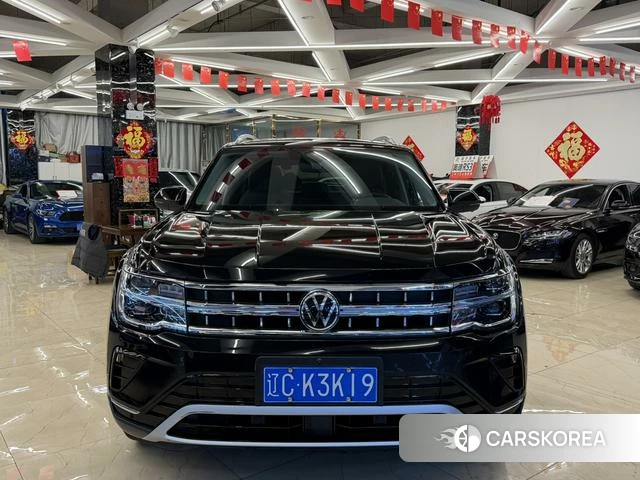Volkswagen Tourang 2024 Черный из Китая, фото 2
