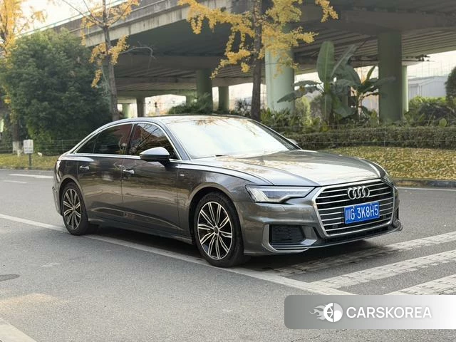 Audi A6L 2021 Темно-серый из Китая, фото 2