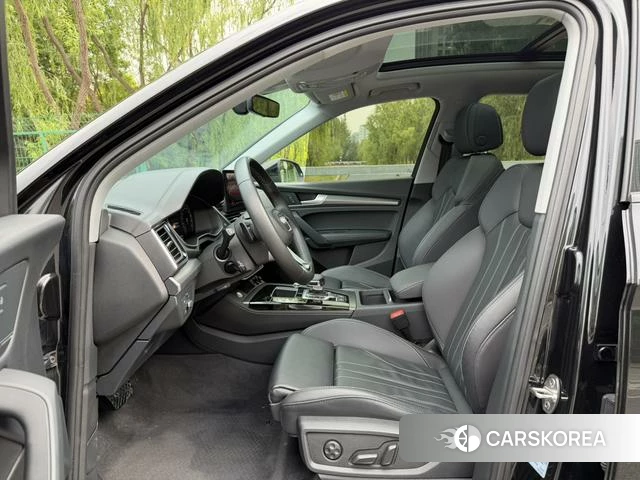 Audi Q5L id 4297714 из Китая 12