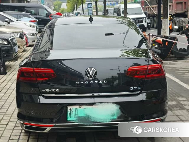 Volkswagen Magotan PHEV 2022 Черный из Китая, фото 2