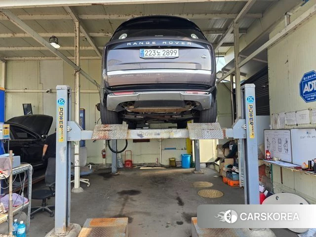 Land Rover Range Rover 5th Generation 2023 Серый из Кореи, фото 2