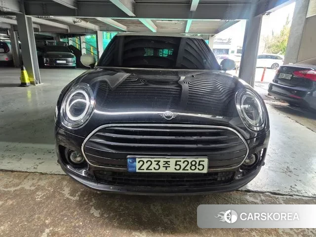 Mini Cooper Clubman 2023 Черный из Кореи, фото 2
