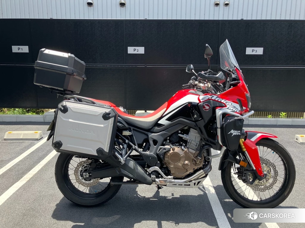 Проданный Honda CRF1000L AFRICA TWIN 2017 из Японии