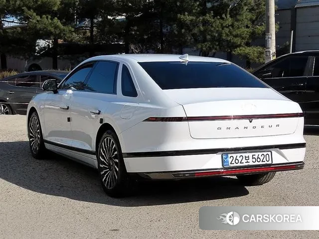 Hyundai Grandeur (GN7) id 3721051 из Кореи 12