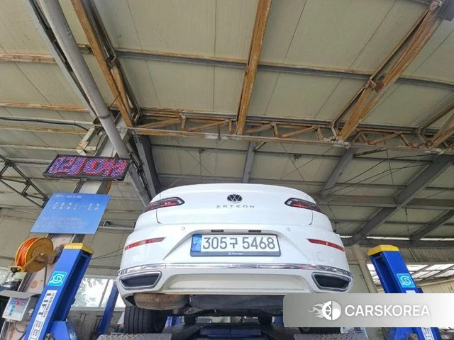 Volkswagen Arteon 2022 Белый из Кореи, фото 2