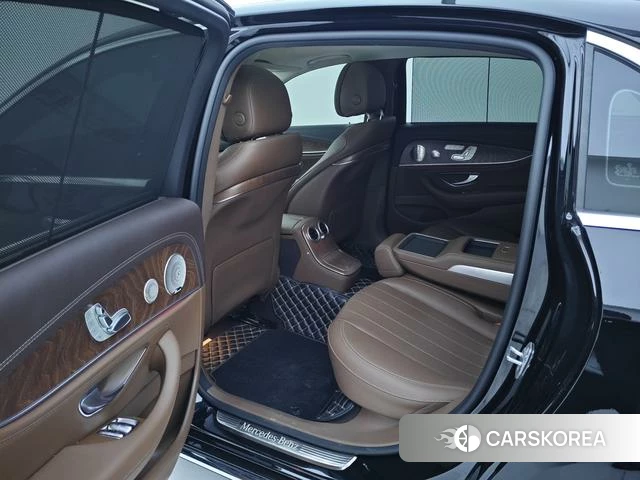 Mercedes-Benz E-class 2023 Черный из Китая, фото 2