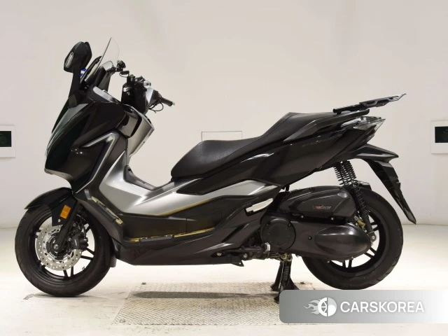 Проданный Honda FORZA 2018 из Японии