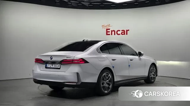 BMW 5 Series (G60) id 3472148 из Кореи 12