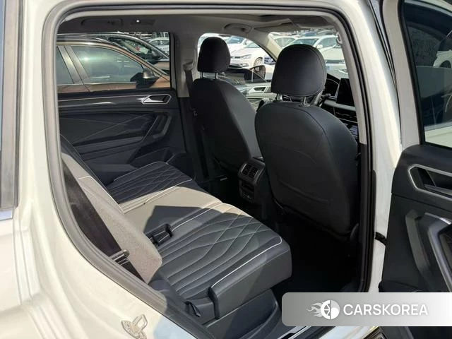 Volkswagen Tiguan L 2023 Белый из Китая, фото 2