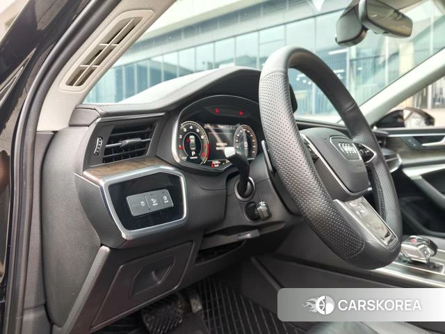 Audi A6L id 4278485 из Китая 9