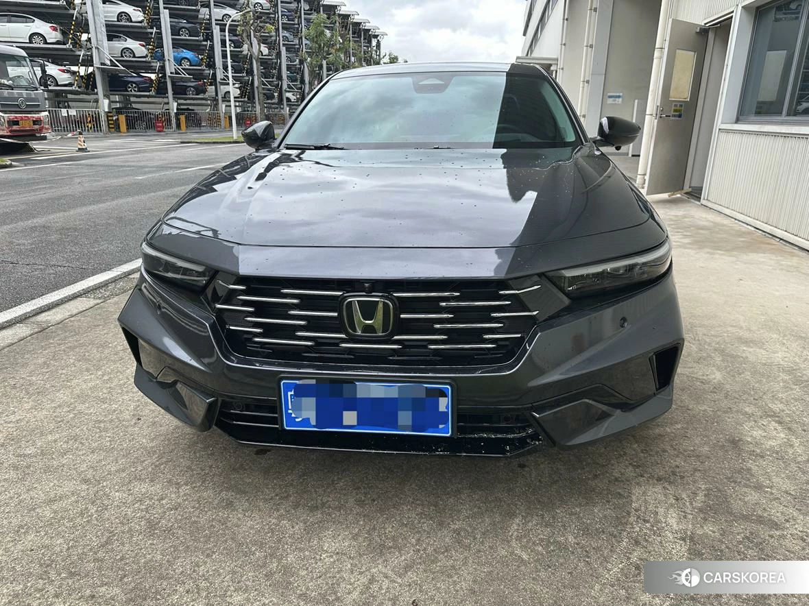 Honda Accord 2025 Серебристо-серый из Китая, фото 3