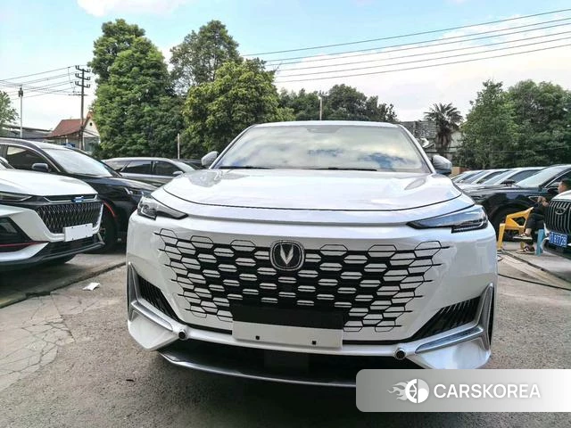 Chang'an UNI-K 2021 Белый из Китая, фото 2