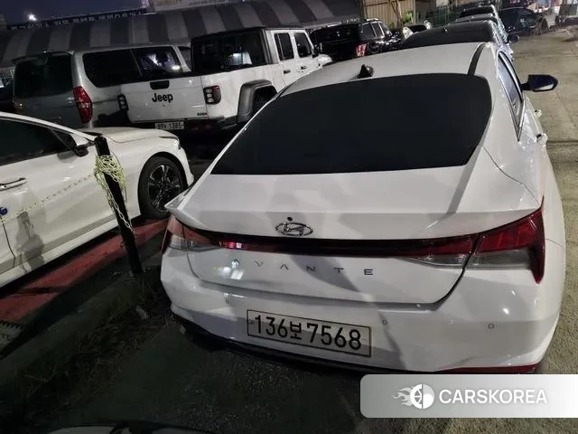 Hyundai Avante Hybrid (CN7) 2022 Белый из Кореи, фото 3