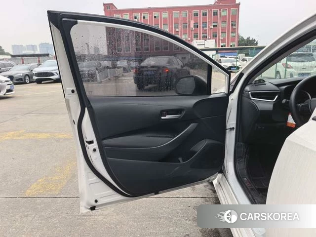 Toyota Corolla id 4290154 из Китая 12