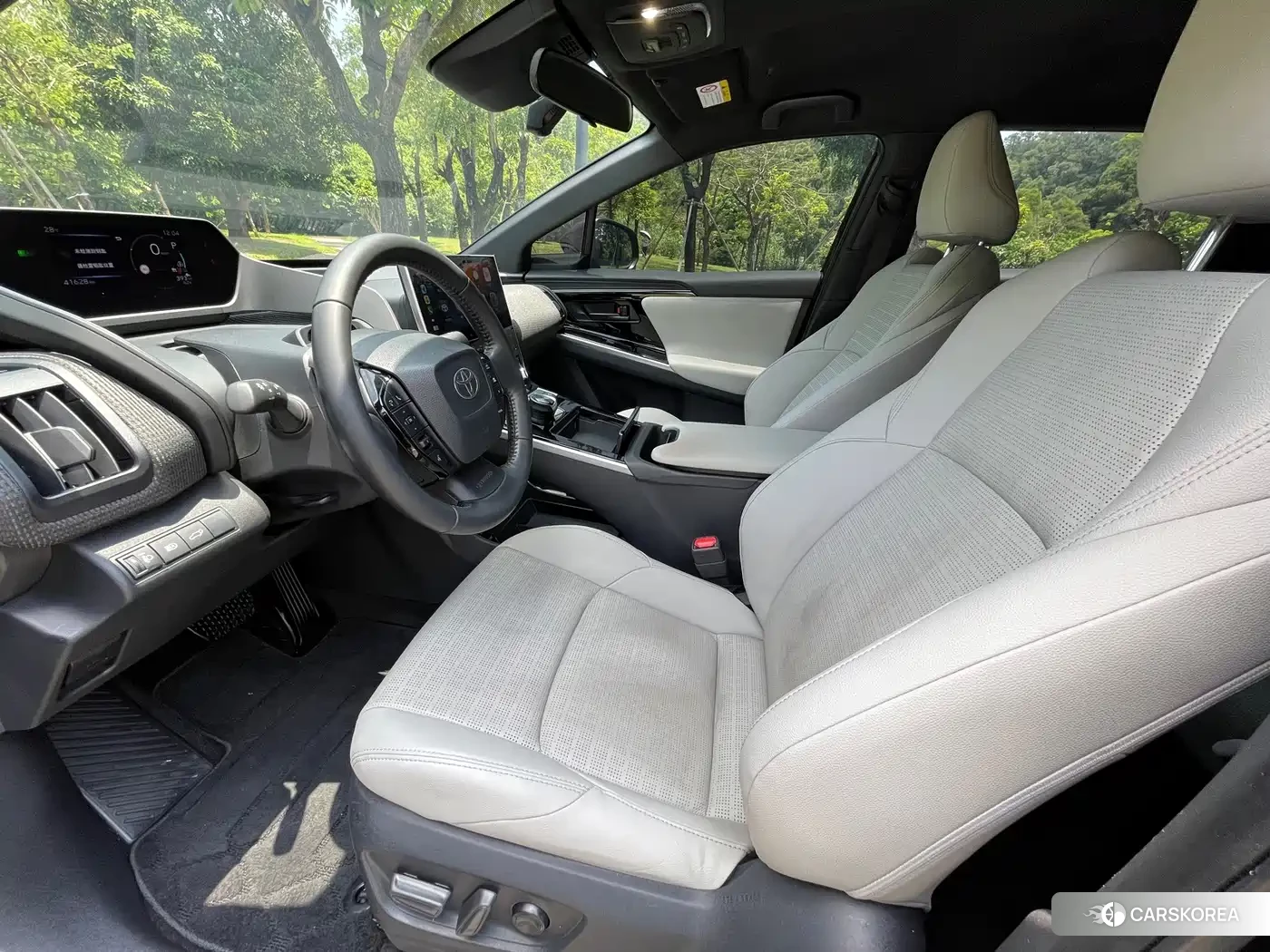 Toyota bZ4X 2024 Черный из Китая, фото 2