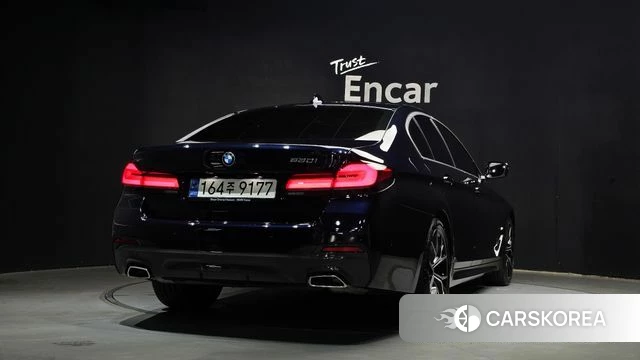 BMW 5 Series (G30) id 3915422 из Кореи 12