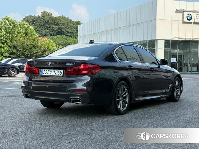 BMW 5 Series (G30) id 3060182 из Кореи 12