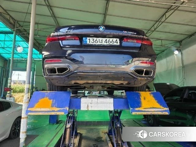 BMW 7 Series (G11) 2022 Черный из Кореи, фото 2