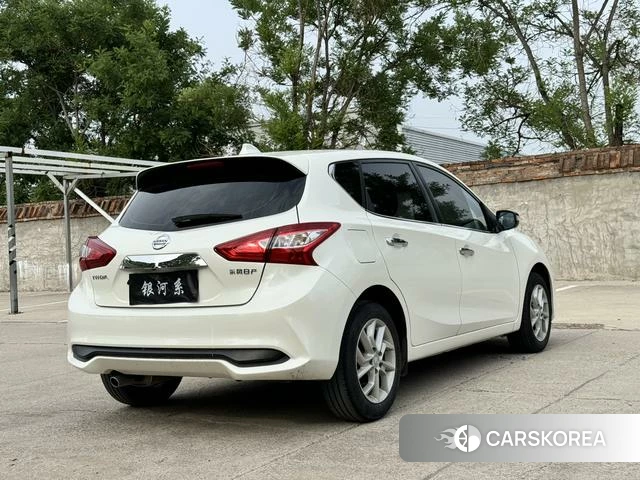 Nissan TIIDA id 4374455 из Китая 12