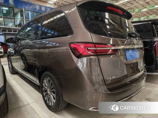 Buick GL8 2023 Коричневый из Китая, фото 3
