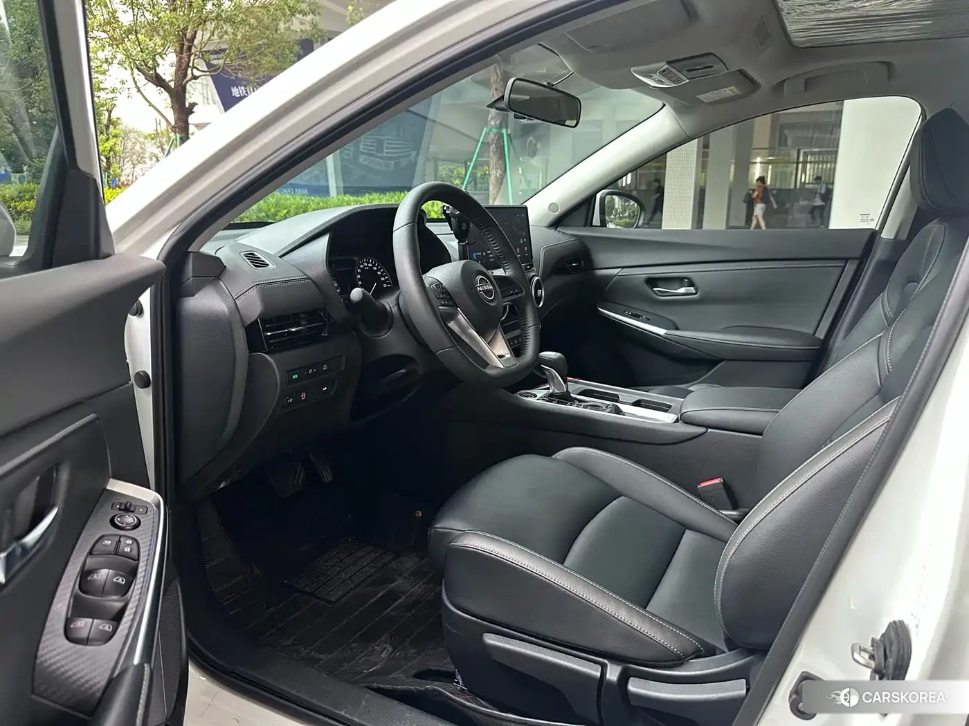 Nissan Sylphy 2025 Белый из Китая, фото 2