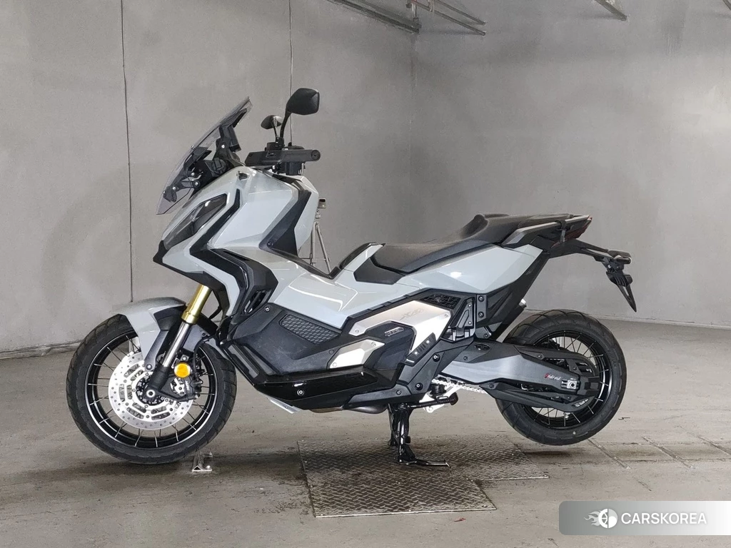 Проданный Honda X-ADV 750 2023 из Японии, фото 2