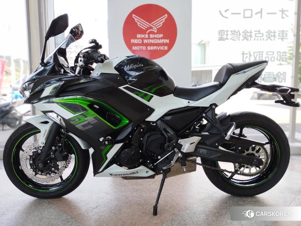 Проданный Kawasaki NINJA 650 ABS 2022 из Японии