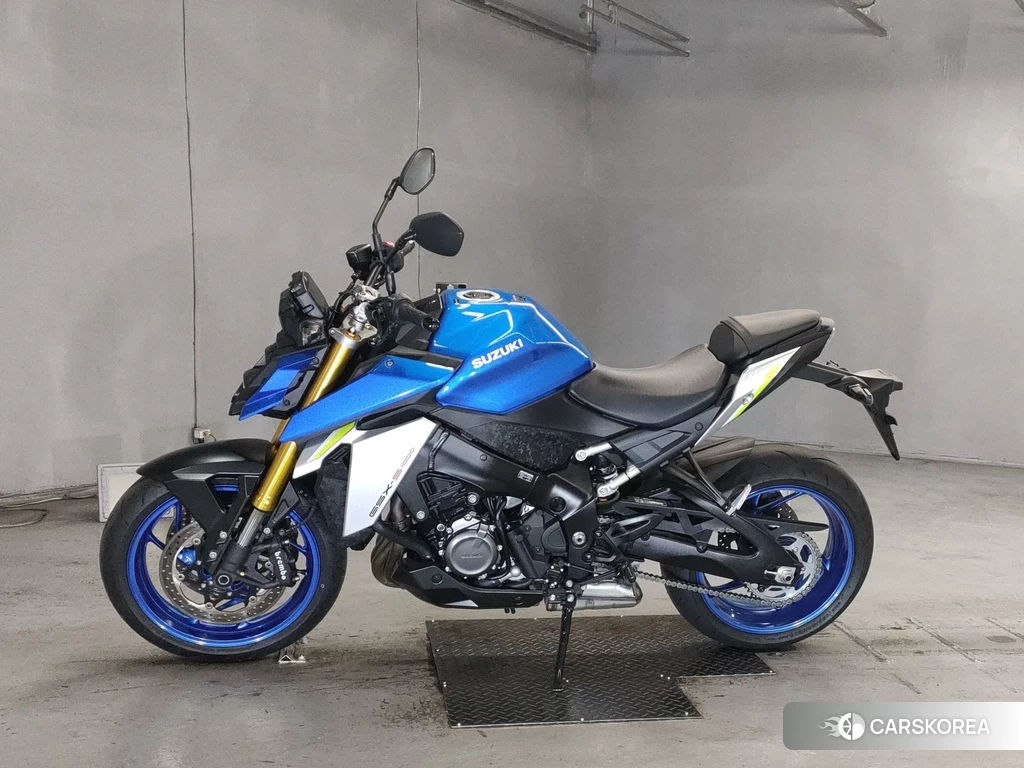 Проданный Suzuki GSX-S1000 2022 из Японии