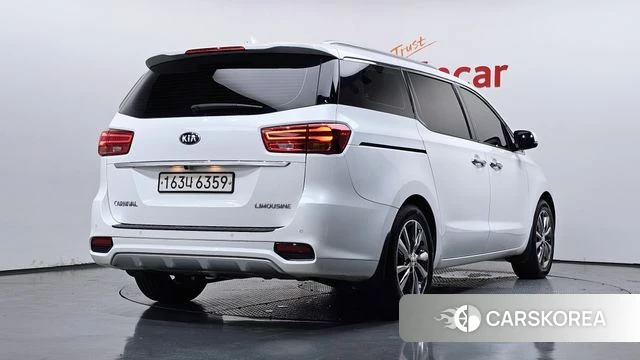 Kia The New Carnival id 4677934 из Кореи 12