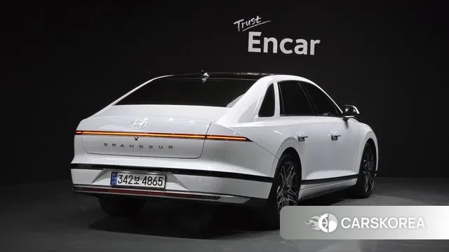 Hyundai Grandeur Hybrid (GN7) id 3555366 из Кореи 12