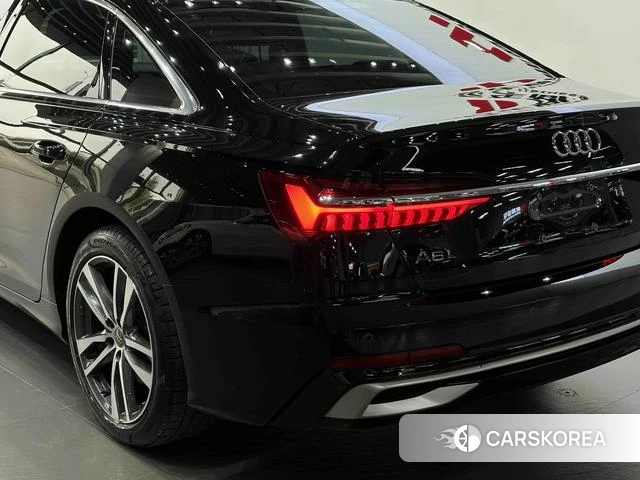 Audi A6L id 4219190 из Китая 9