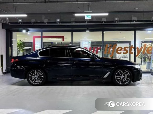 BMW 5 Series (G30) id 4338534 из Кореи 12