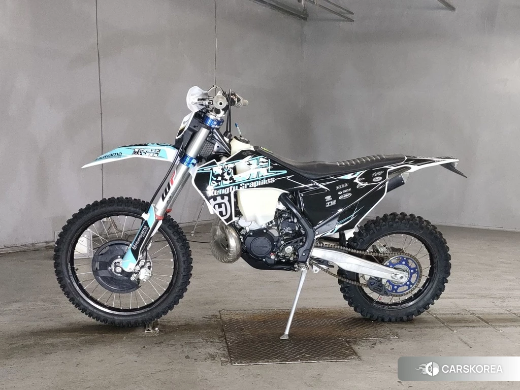 Проданный Husqvarna TE300I ROCKSTER 2022 из Японии, фото 2
